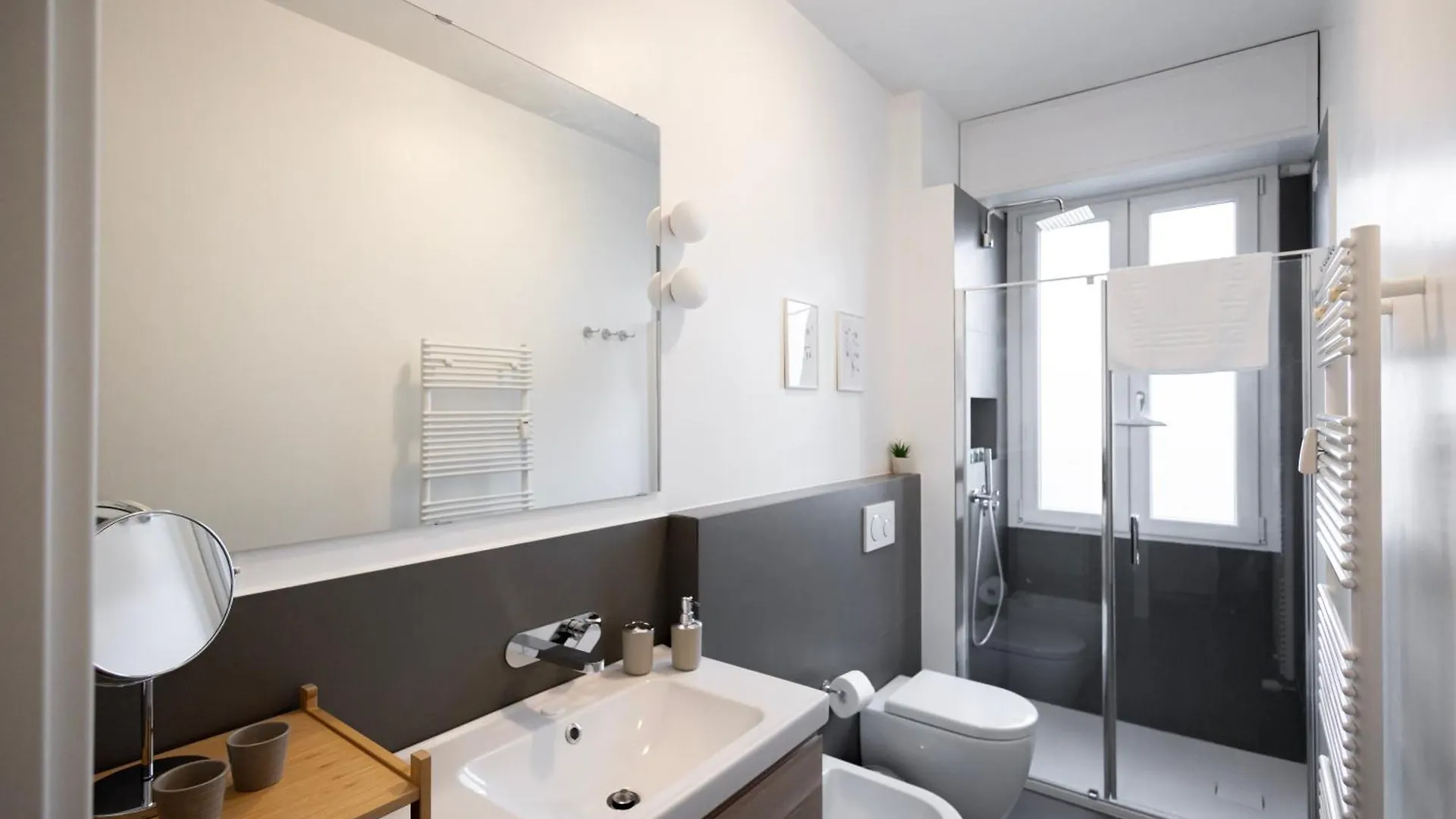 Nuovissimo Trilocale A 200 Metri Da Zara Apartment Milan