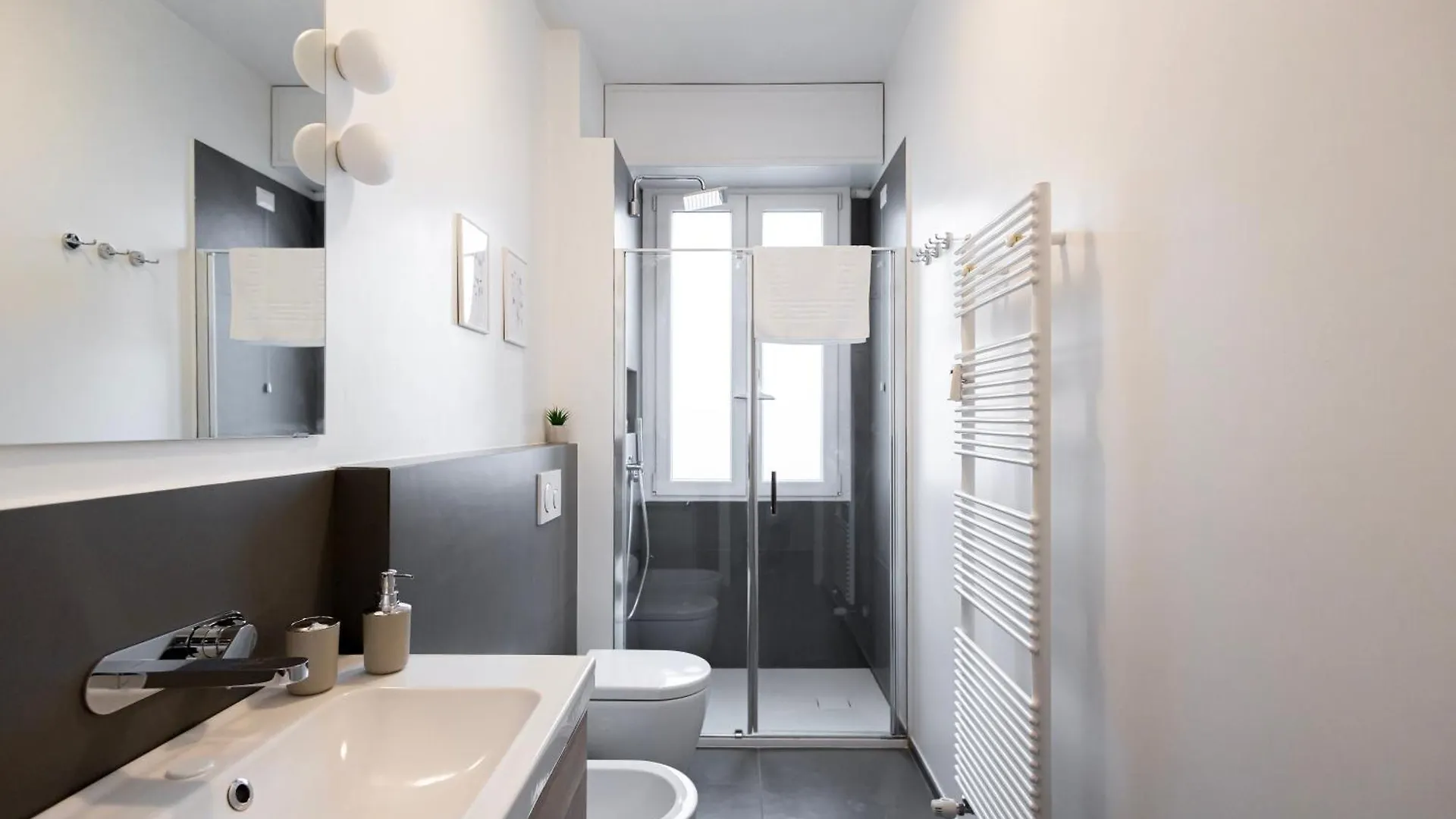 Nuovissimo Trilocale A 200 Metri Da Zara Apartment Milan
